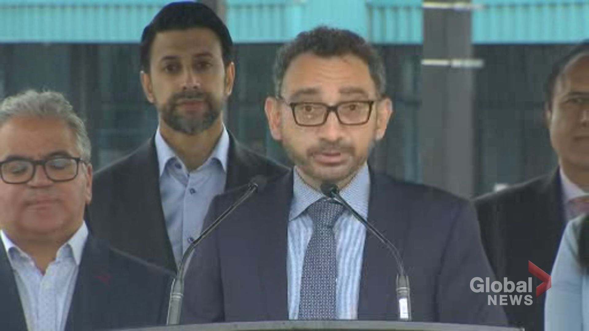 Click to play video: 'Alghabra announces $105M in funding for 4 Canadian airports, air traffic control'