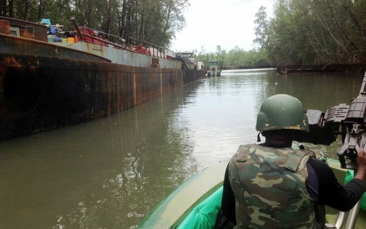 Bunkering crude oil theft