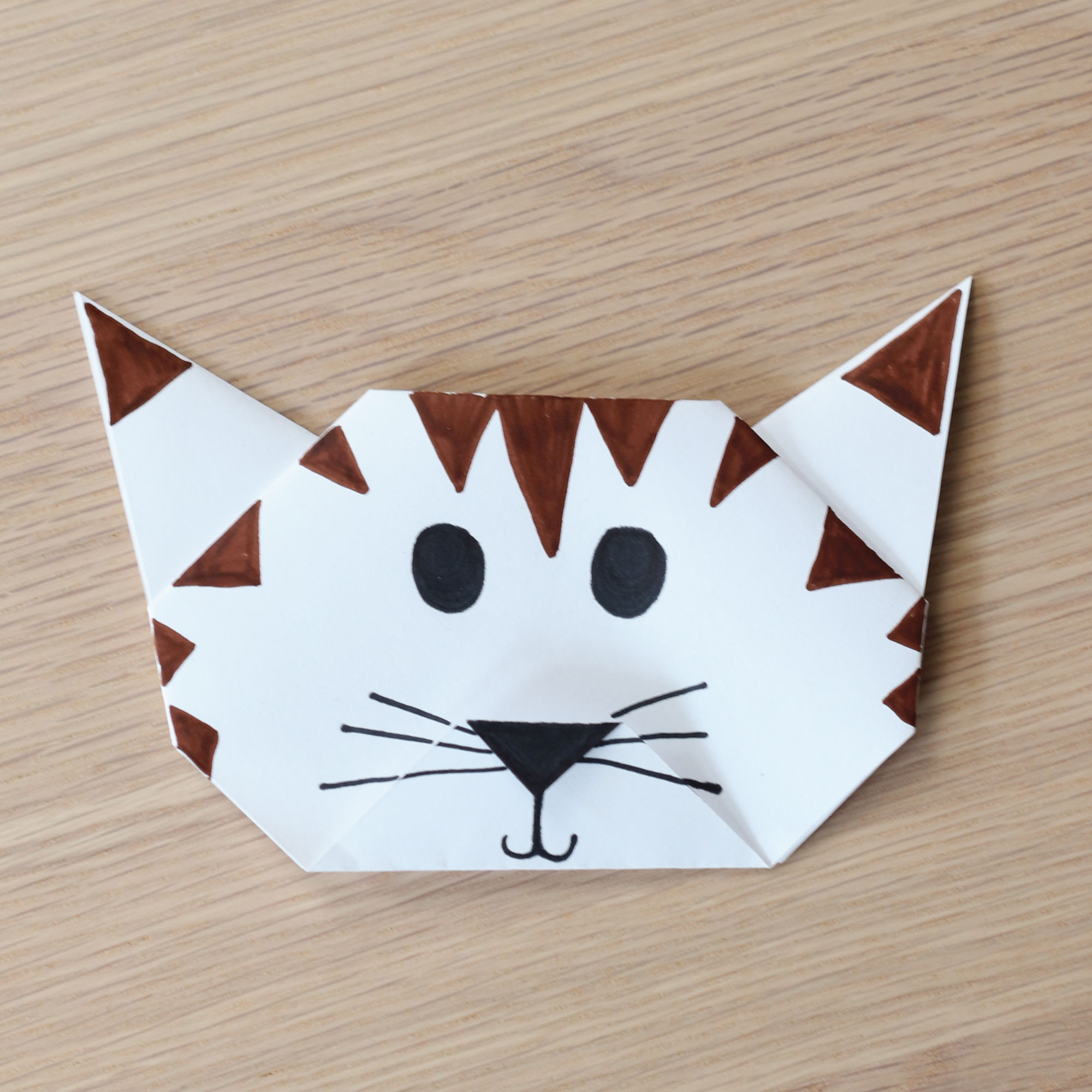 Vik En Katt Enkel Origami For Barn Pyssel Med Melina Ede