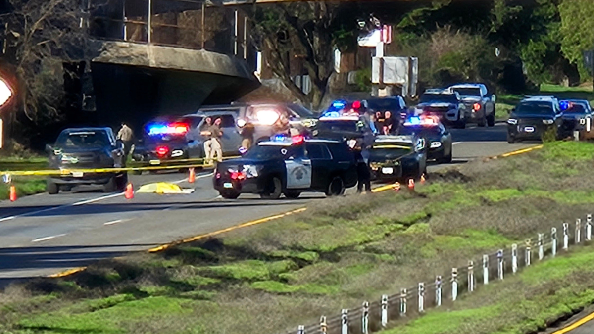 UPDATE 4:52 p.m. 101 Reopens]Dead Body on Highway 101 Disrupting Traffic Near Ukiah | MendoFever – Mendocino County News