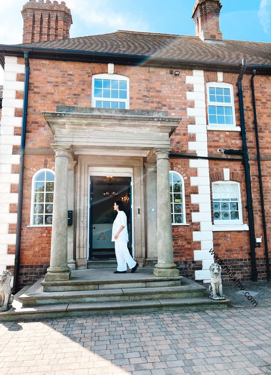 The entrance to the reception at The Astbury Golf & Lodge Resort. Weekend getaway with girls at The Astbury Golf & Lodge Resort