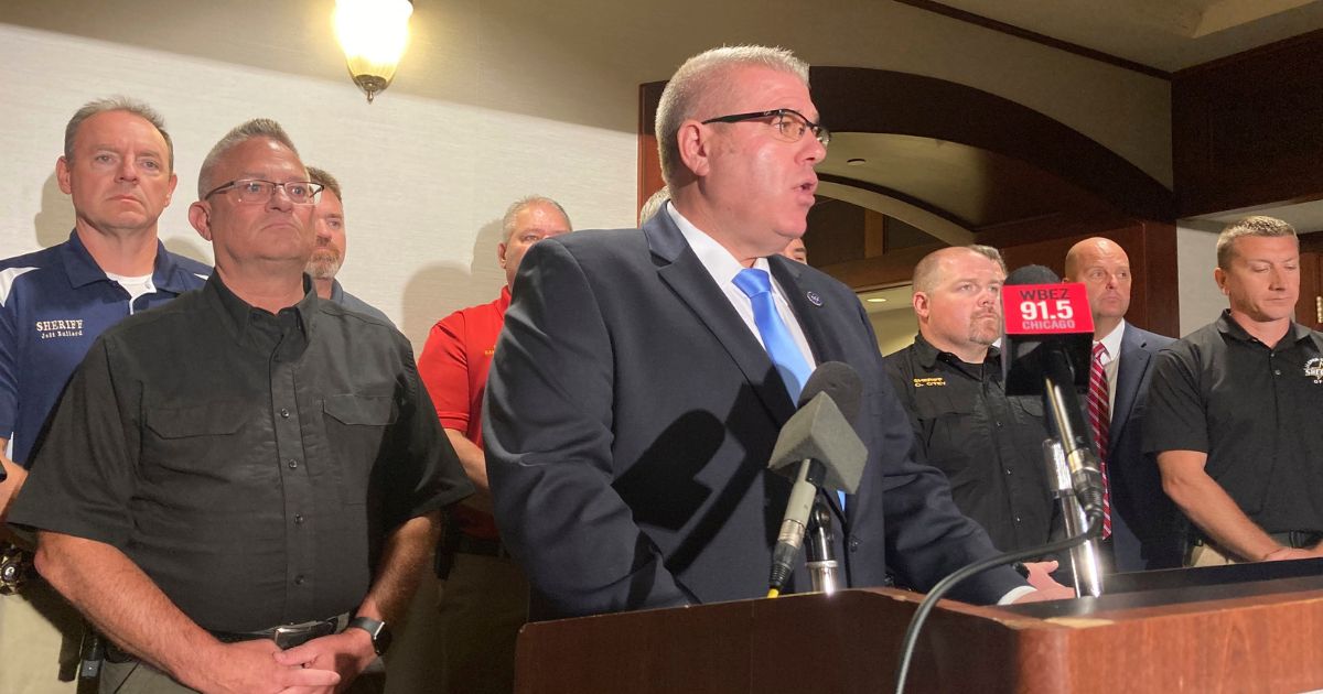 Maga Candidate For Illinois Governor Chicago Is A Hell Hole It S Living The Purge