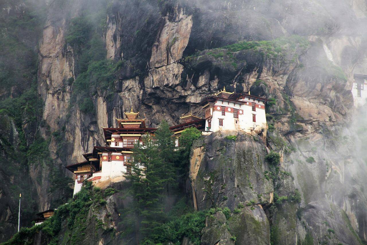 Plan ahead | bhutan is a hot spot for tourists this year 17 Paro - valley