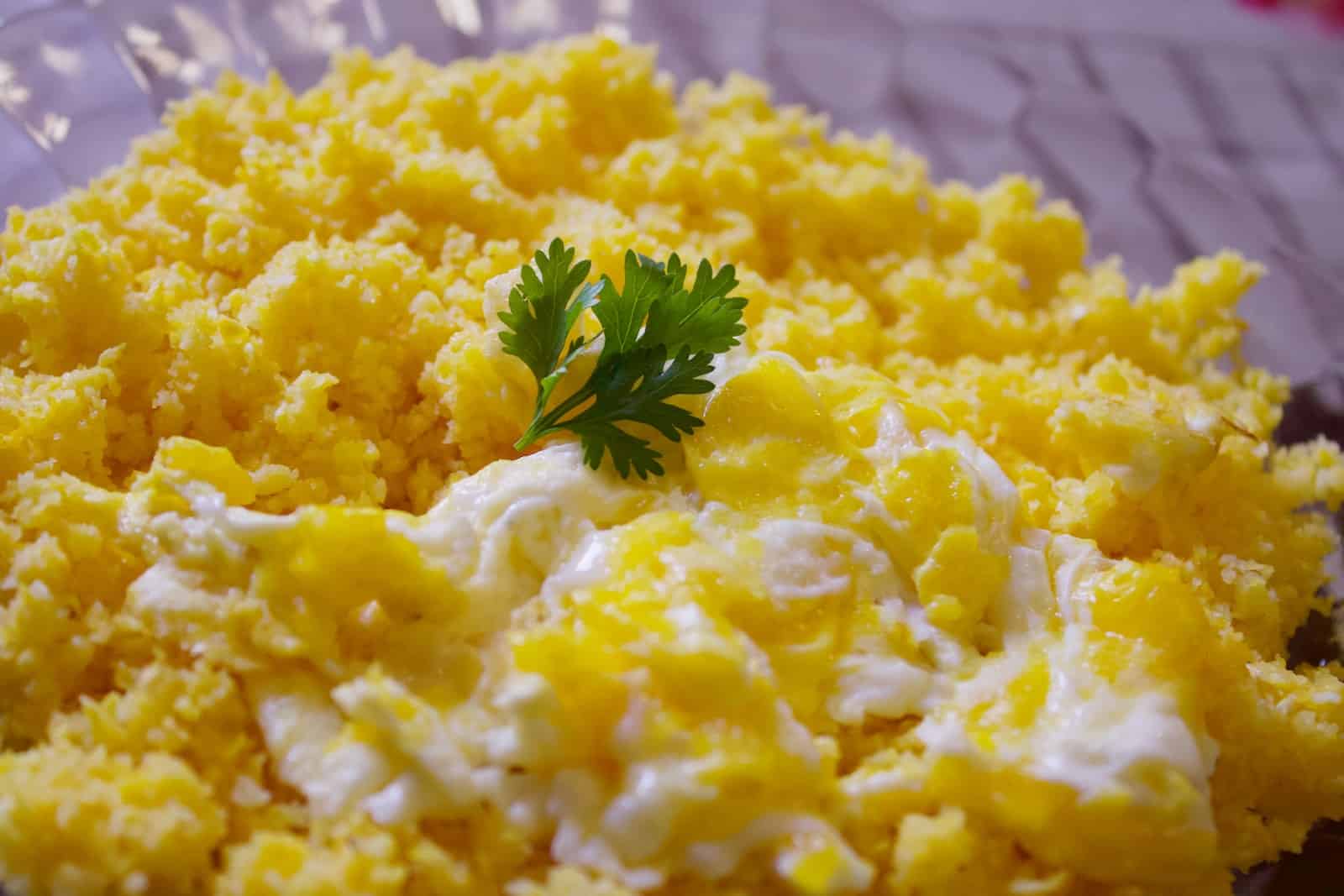 Delicious scrambled eggs-scrambled eggs