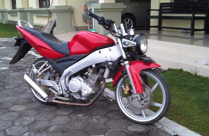 Modifikasi Motor Era 90an rosaemente com Modifikasi Motor Era 90an rosaemente com