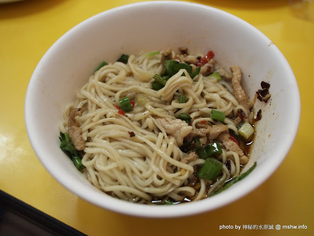 【食記】激似饕之鄉!好吃夠勁的川味麻辣麵 ~ 台中西區"老湯麻辣麵.燒肉飯" 中式 區域 午餐 台中市 川菜 晚餐 燒烤/燒肉 西區 飲食/食記/吃吃喝喝 麵食類 麻辣