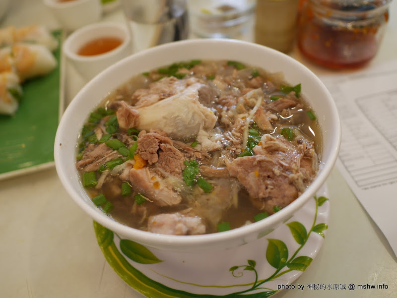 【食記】柬埔寨金邊 Thmor Da Restaurant 紅寶石中西美食廳@ភ្នំពេញ : 簡單新鮮好美味...搭可樂真的很不錯阿! 中式 區域 午餐 合菜 晚餐 柬埔寨(Cambodia) 越式 輕食 金邊 飲食/食記/吃吃喝喝 麵食類
