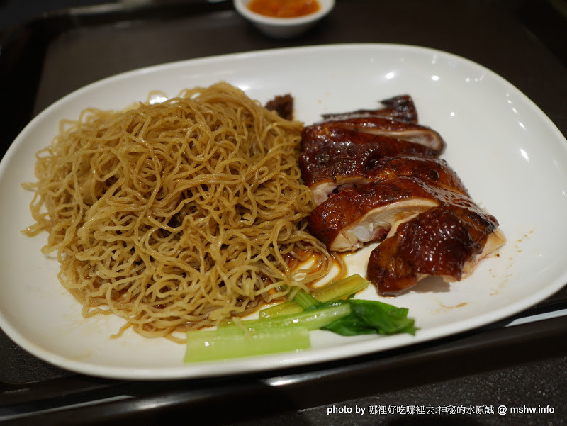 【食記】台中了凡香港油雞飯麵 Hawker Chan Taiwan J-Mall店@西屯米其林一條街&工業區-捷運BRT澄清醫院 : 米其林再度失靈!居然端得出冷的我也是醉了 下午茶 中式 便當/快餐 區域 午餐 台中市 小吃 捷運美食MRT&BRT 晚餐 未分類 港式 燒臘 米其林 Michelin 西屯區 雞肉飯 飲食/食記/吃吃喝喝 麵食類