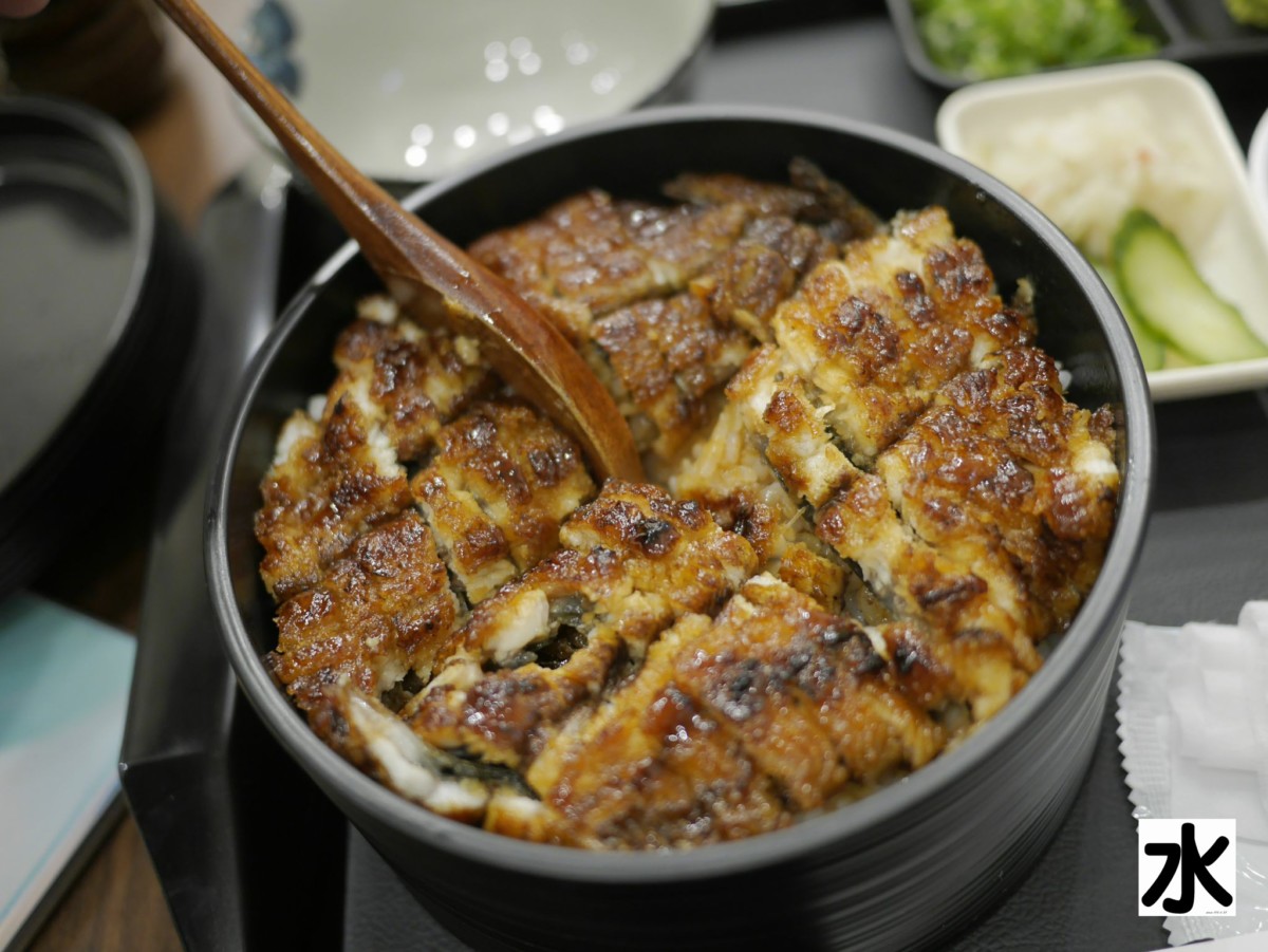 【食記】台北三河中川屋台北總店~名古屋鰻魚飯@中山捷運MRT台北車站 : 產地直送的三河一色鰻魚,道地的關西日式料理美食推薦! DIY料理 中山區 中華民國(Republic Of China, Taiwan) 區域 午餐 台北市 捷運美食MRT&BRT 新聞與政治 日式 晚餐 米其林 Michelin 蓋飯/丼飯 試吃試用業配文 飲食/食記/吃吃喝喝 鰻魚飯