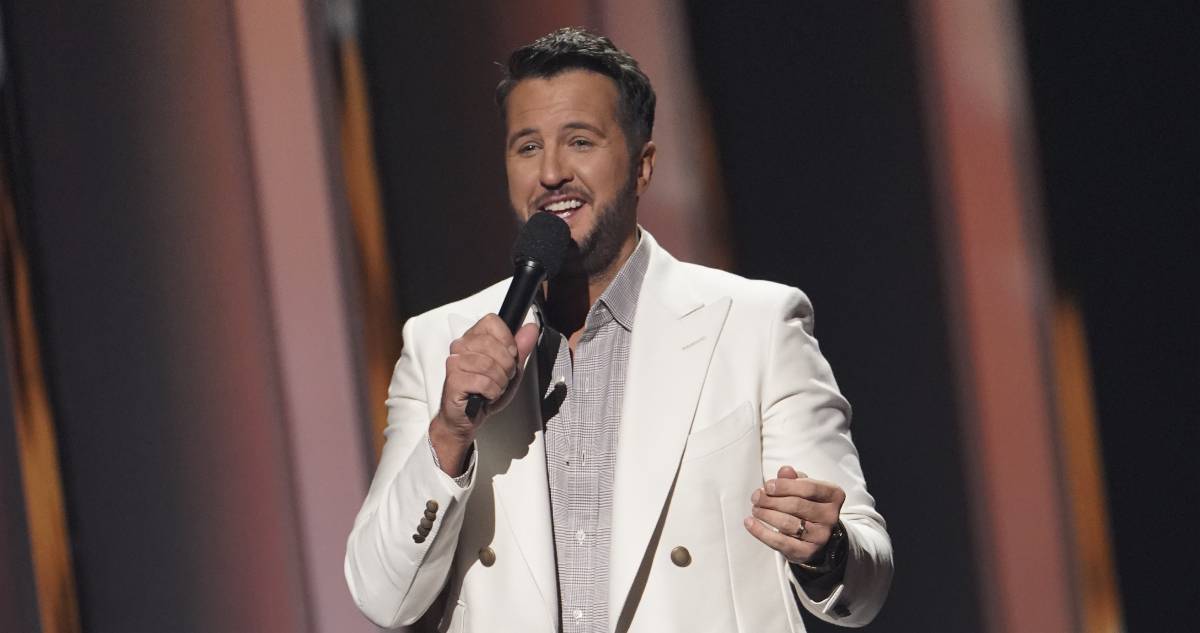 Luke Bryan Sets The Record Straight About Viral Moment At Recent Florida Concert With Shirtless Man