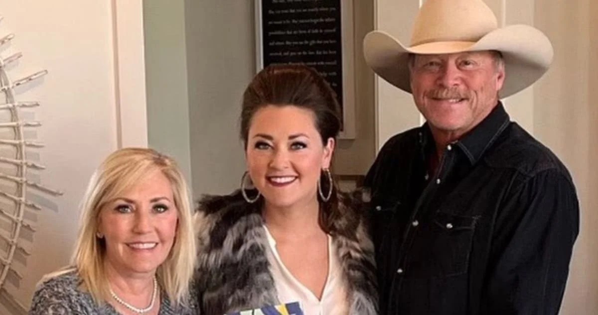 Alan Jackson Proud Of Daughter Mattie For Sharing Her Story After She Sells Over 20 000 Copies Of Her New Book Music Mayhem Magazine