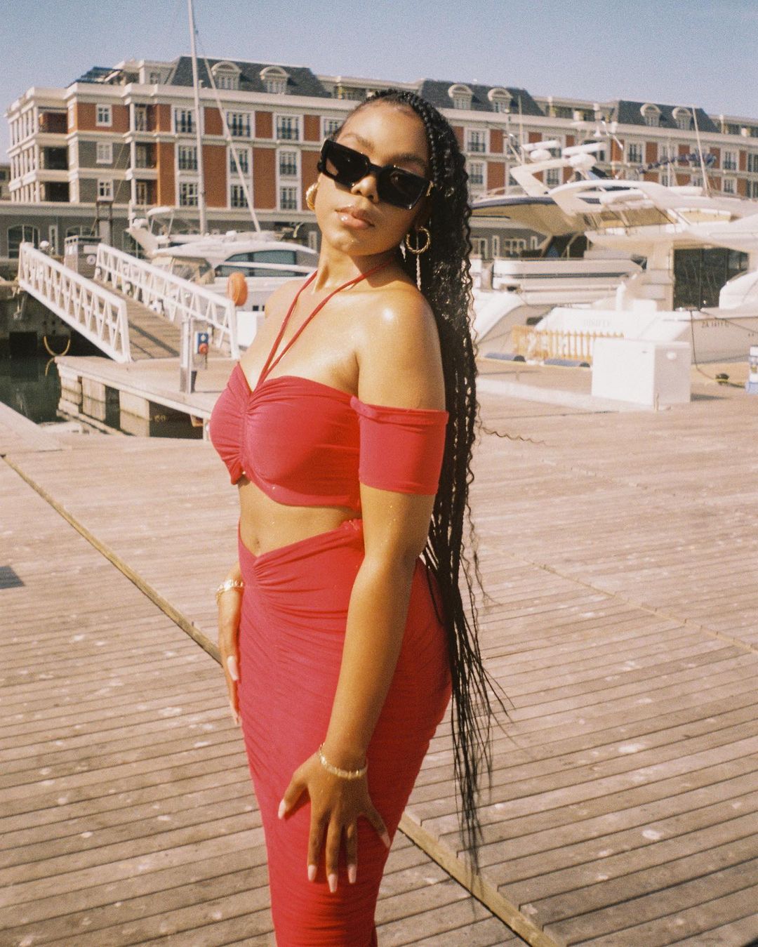 Elaine Hits On Forthcoming Debut Album Including Features News365 Co Za