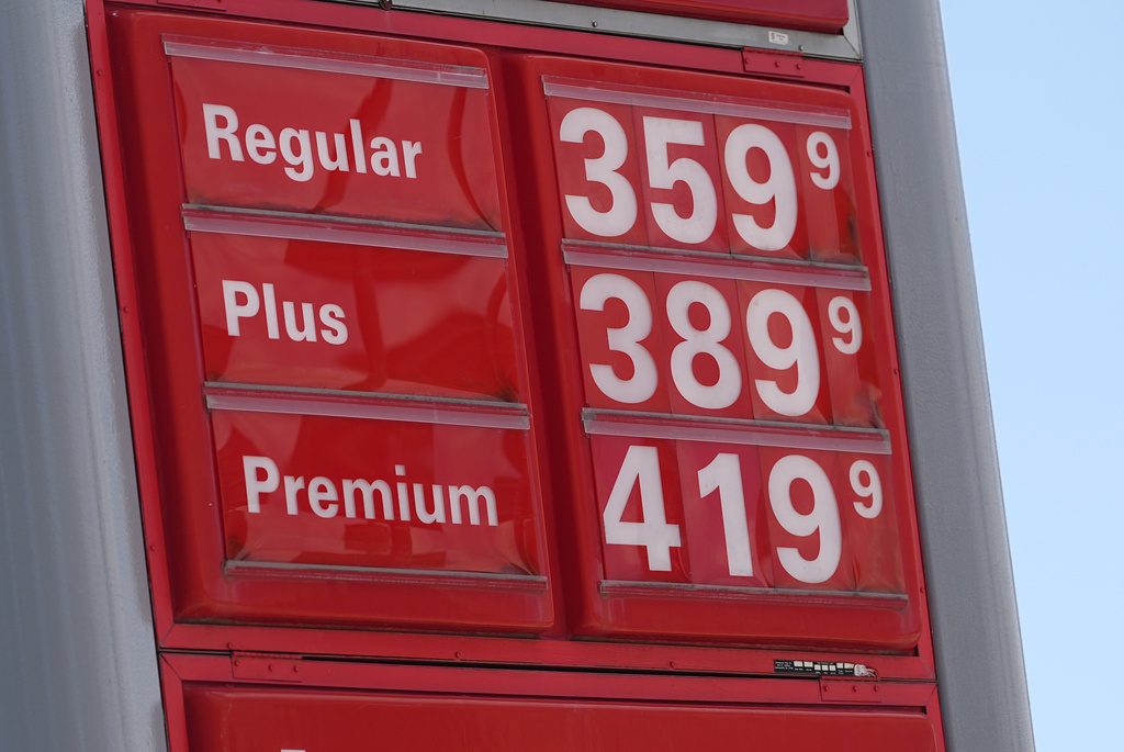 No, the EPA’s ozone-fighting mandate did not sharply raise Colorado gas prices 