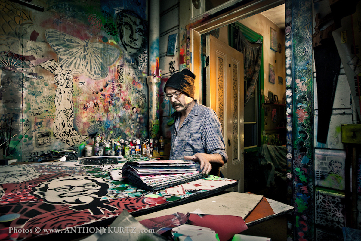 Stencil artist Scott Williams at his home and studio at 20th and Shotwell streets in 2012. Photo courtesy of Anthony Kurtz.