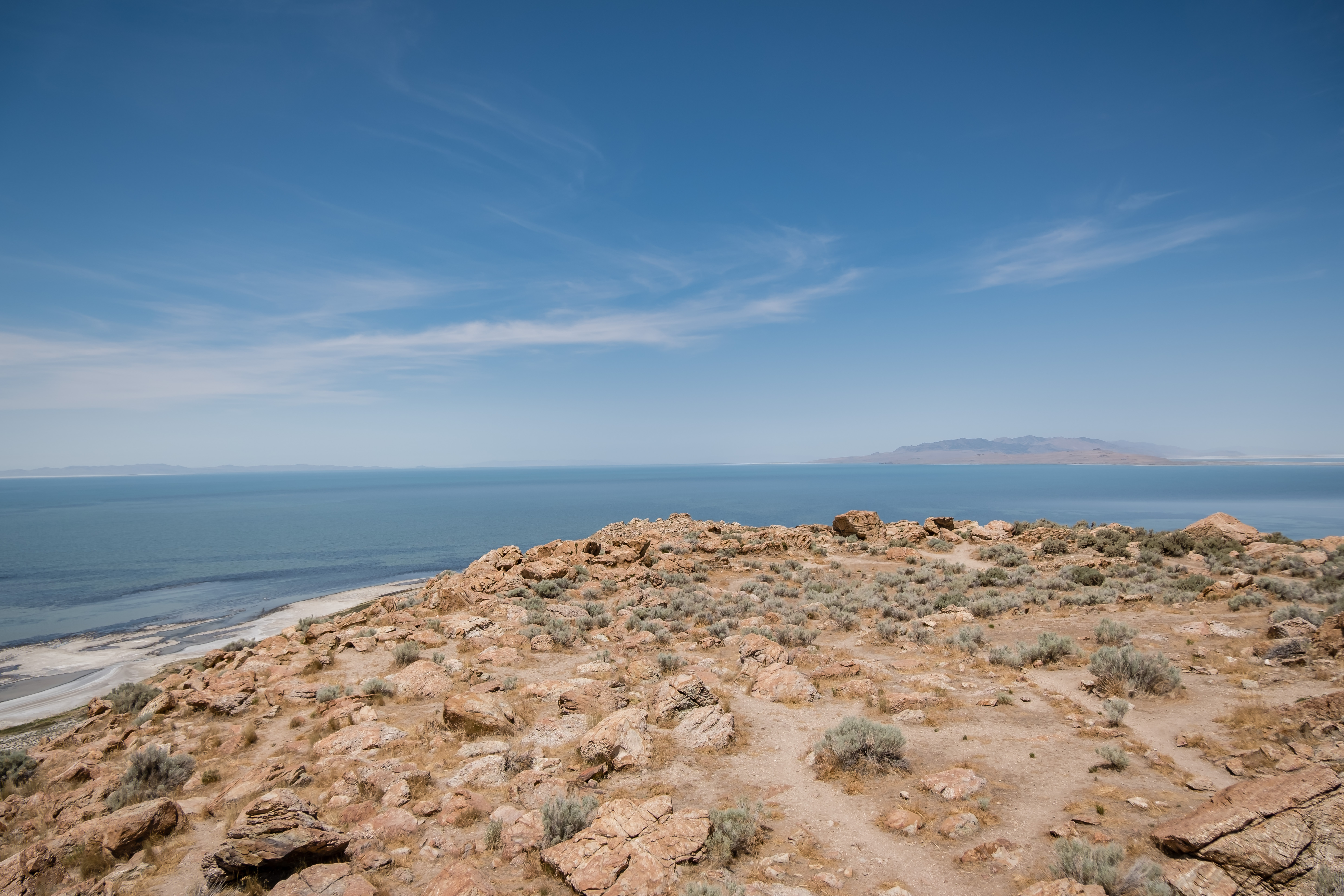 great salt lake in antelope island