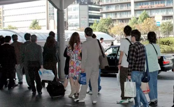 gaianoyoake-sansyokoutuu-taxi