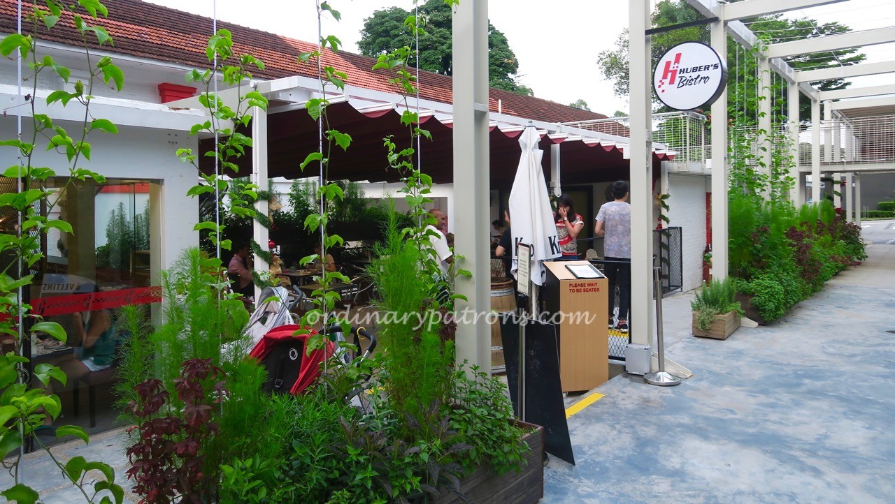 Huber Bistro Singapore - 3