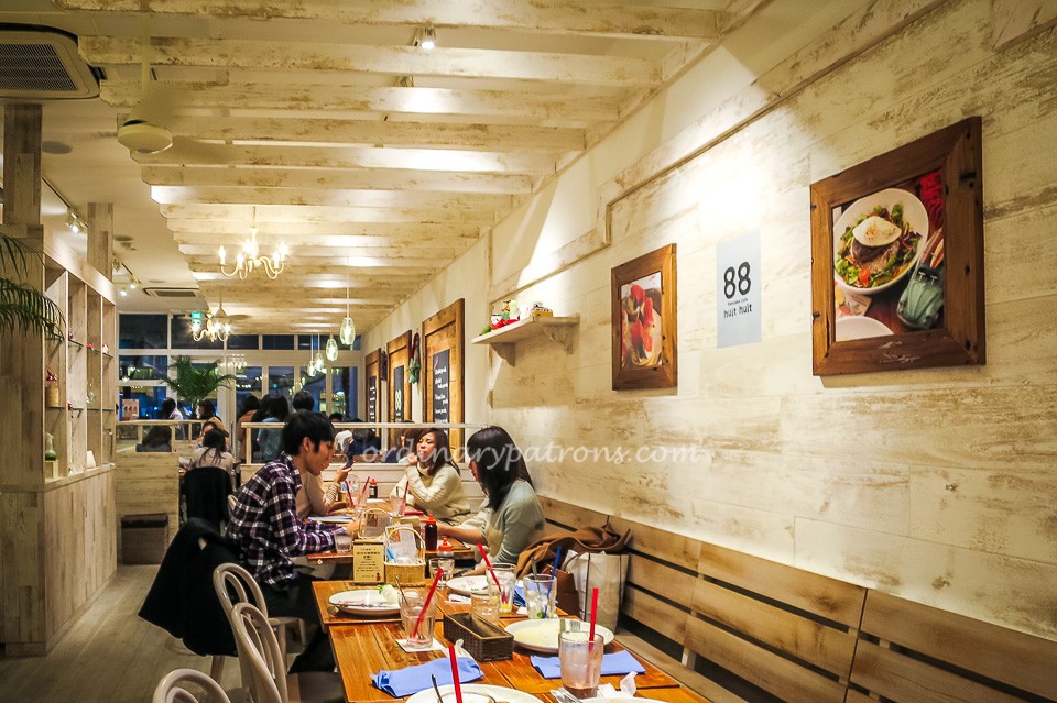 88 Huit Huit Cafe Nagoya