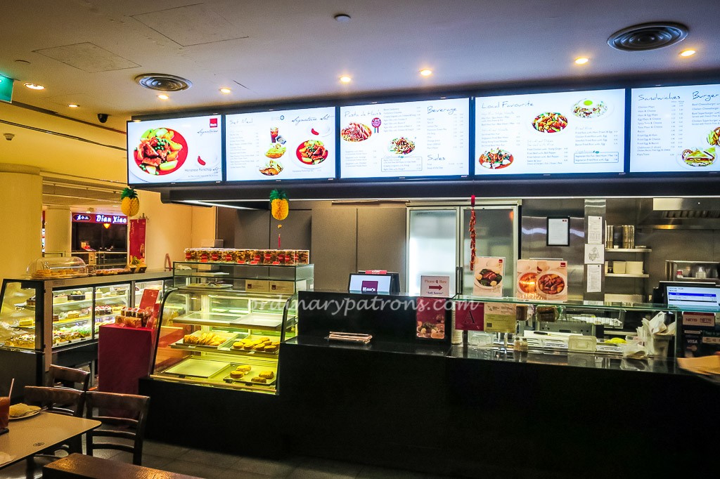 Han's cafe outlet at Marina Square