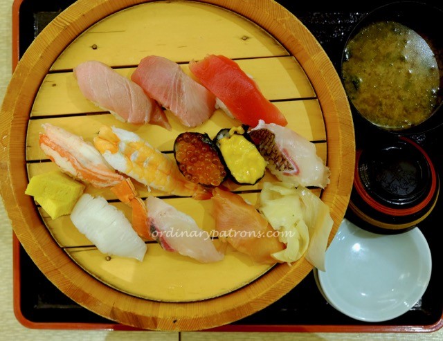 eating-in-tokyo-narita-airport-sushi-3