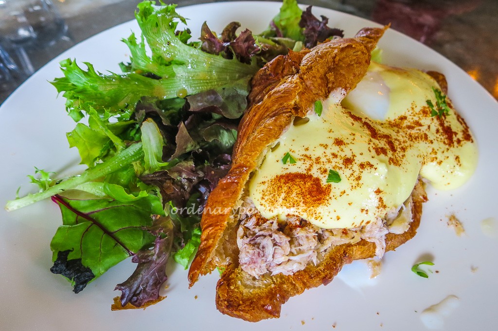 YOUNGS Bar & Restaurant Brunch