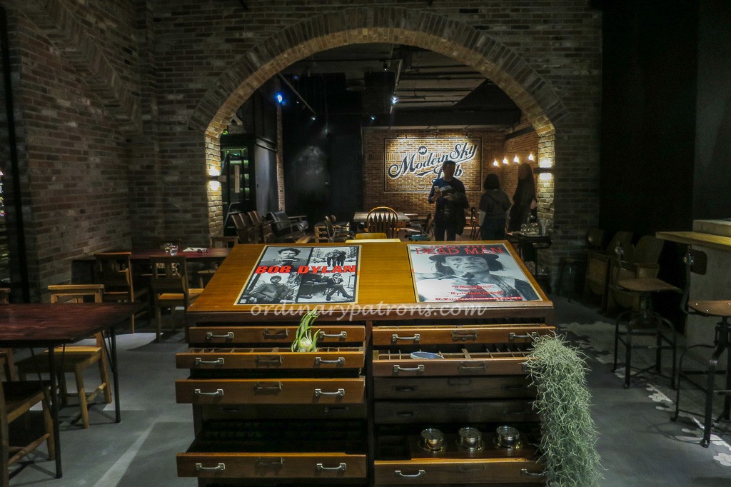Modern Sky Lab Cafe Kunming