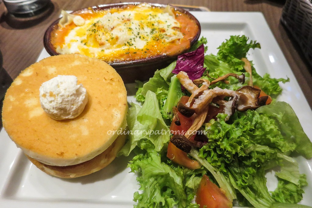 Hoshino Coffee Lasagna and Pancakes
