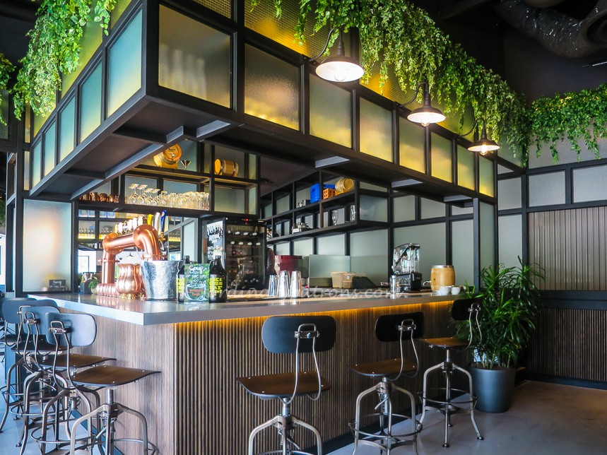The Stamford Brasserie Bar in Raffles City