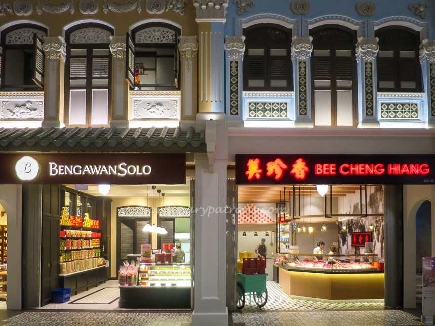 Food in Terminal 4 Transit Area