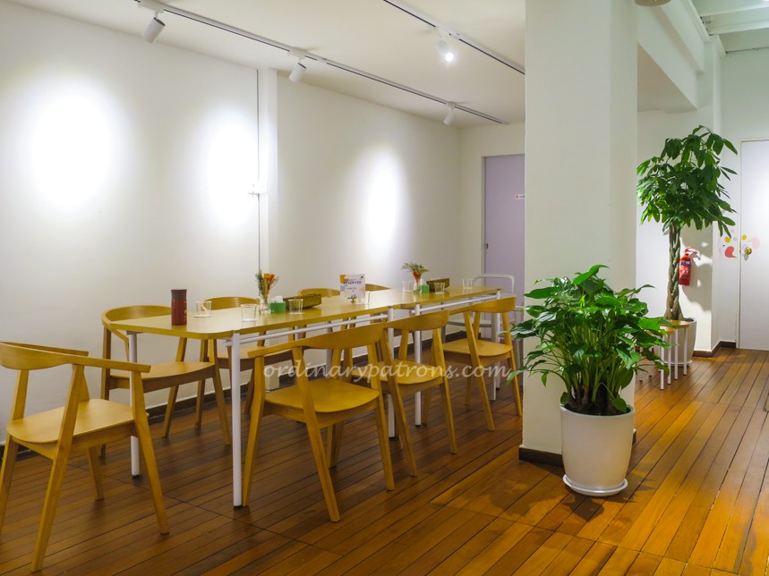 Grids & Circles Cafe in Chinatown