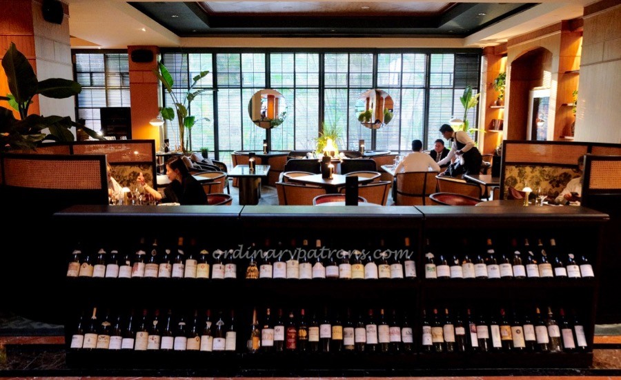 Park90 wine bar Regent Hotel 