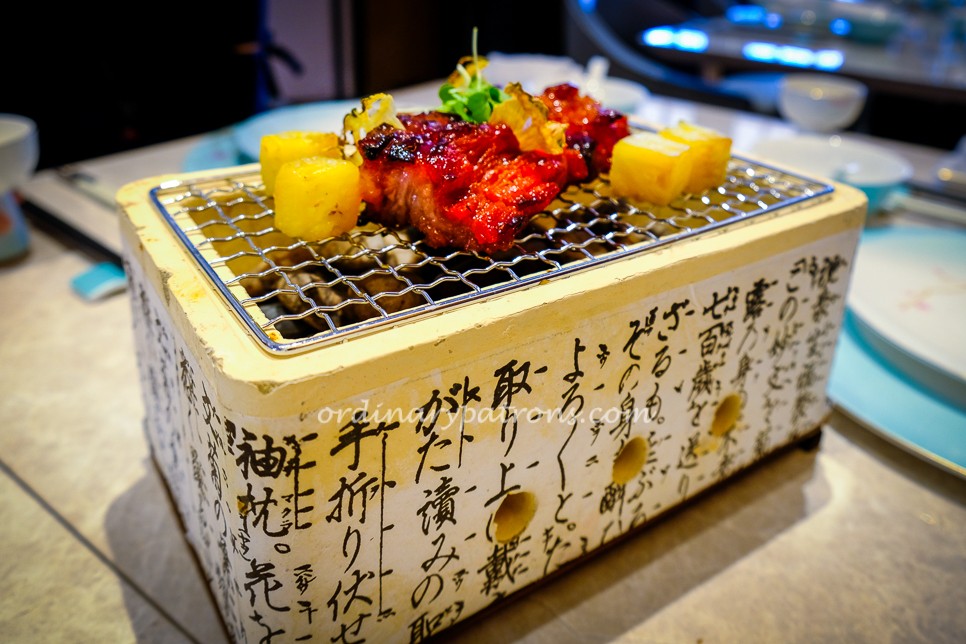 yì by Jereme Leung Raffles Hotel