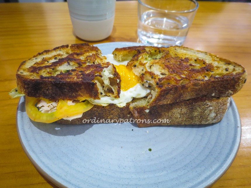 Breakfast at Micro red | house