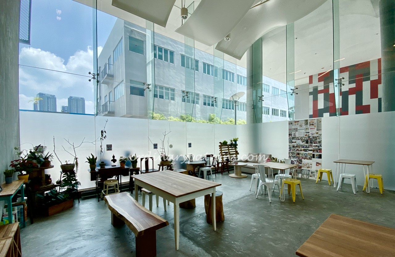 One Kueh At A Time Pandan Loop
