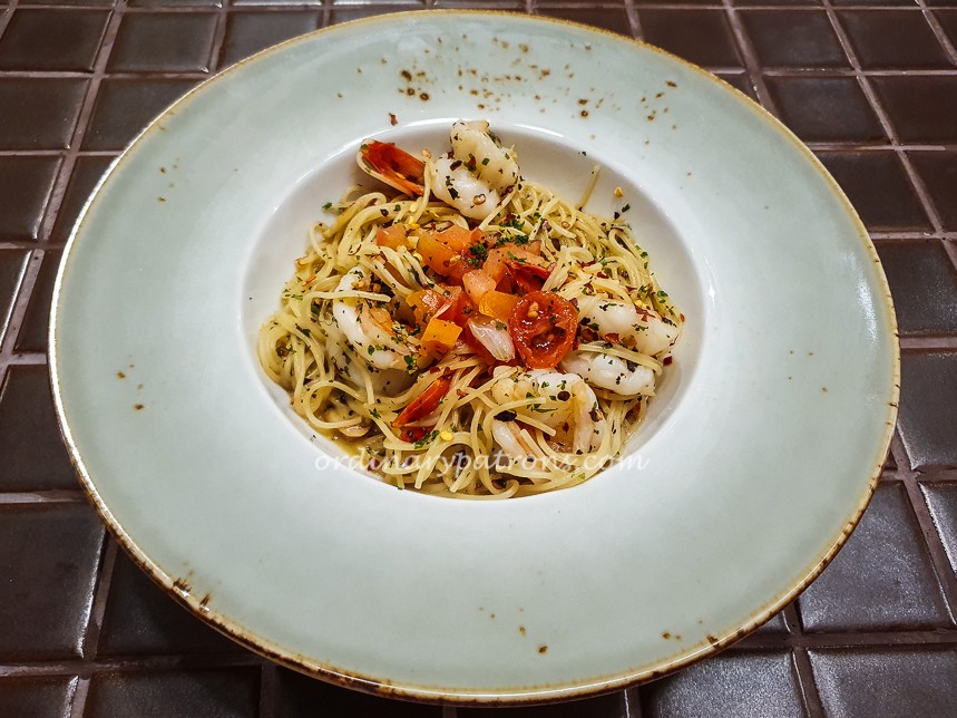 Prairie By Craftsmen : New Cafe at Cluny Court