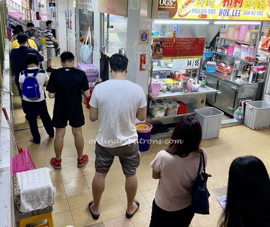 Outram Park Fried Kway Teow, Tai Wah Pork Noodle,   Ah Heng Curry Chicken Bee Hoon Mee, Singapore Michelin Guide Food at Hong Lim Food Centre