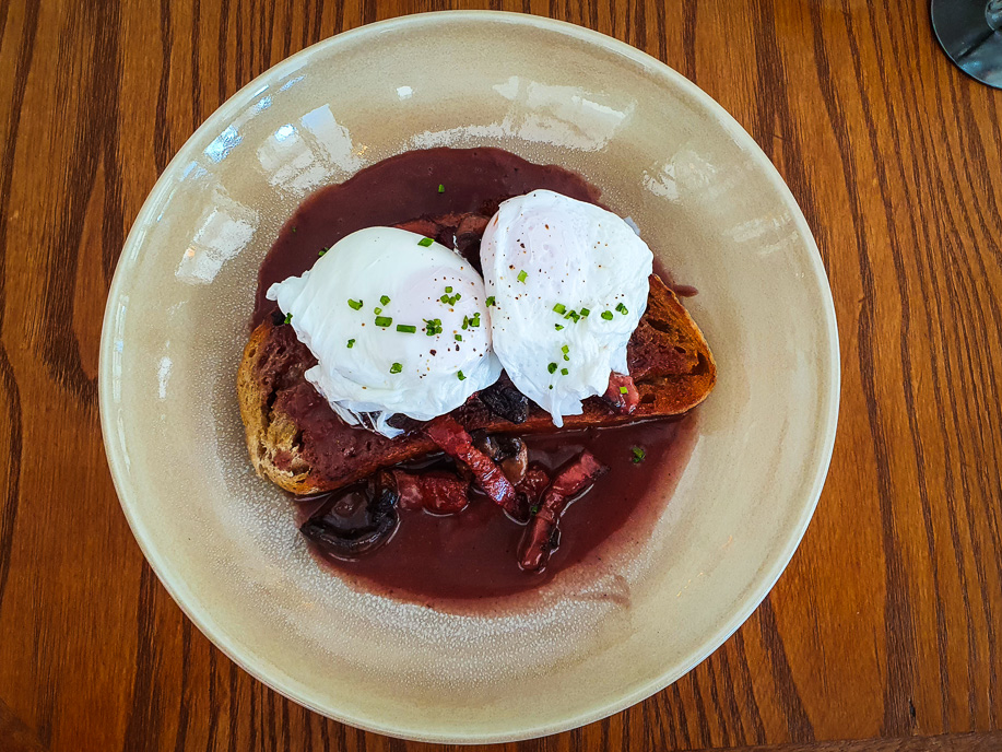 Eggs in Meurette