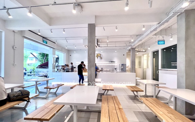 Sunday Folks and % : Waffles and Coffee at Holland Village