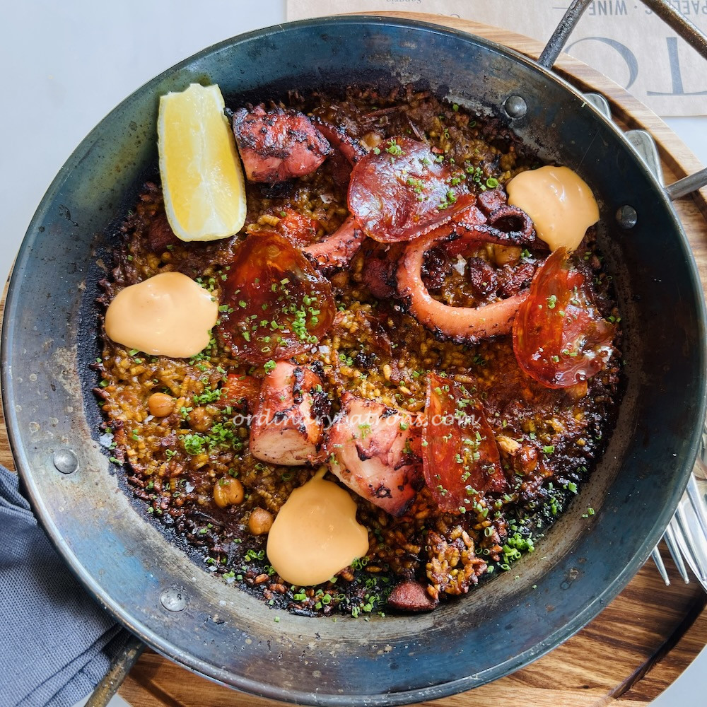 Tinto Restaurant Review -Paella