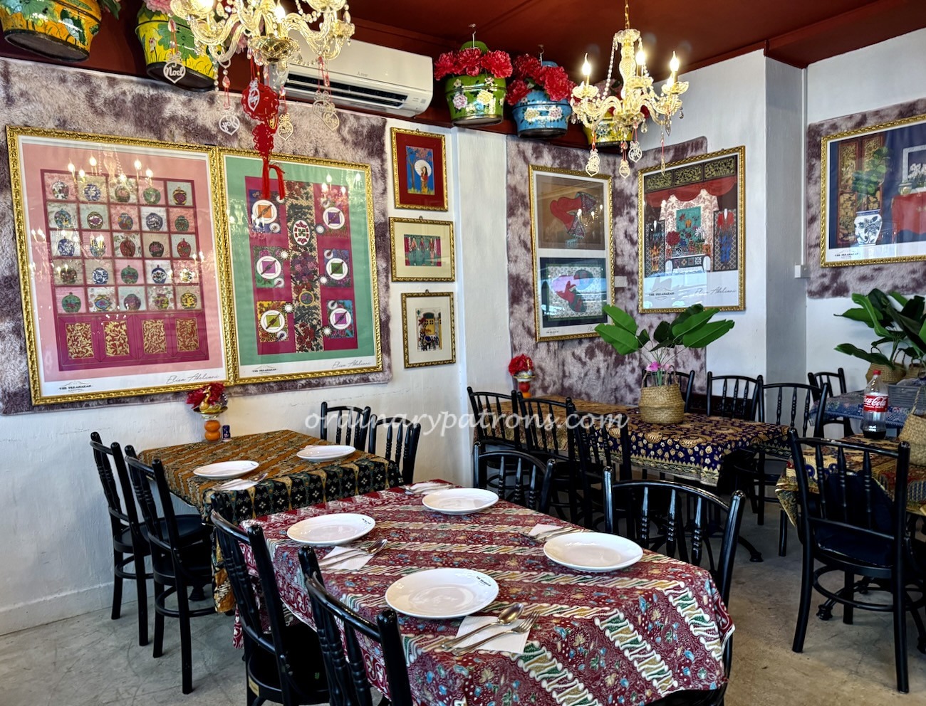 The Peranakan Lengkok Bahru 