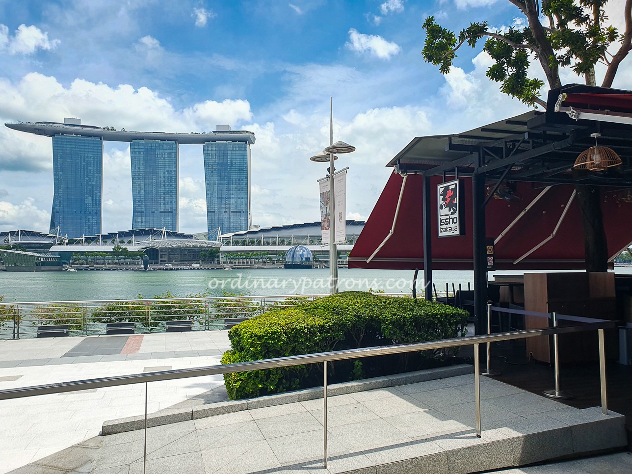 issho izakaya One Fullerton overlooking Marina Bay