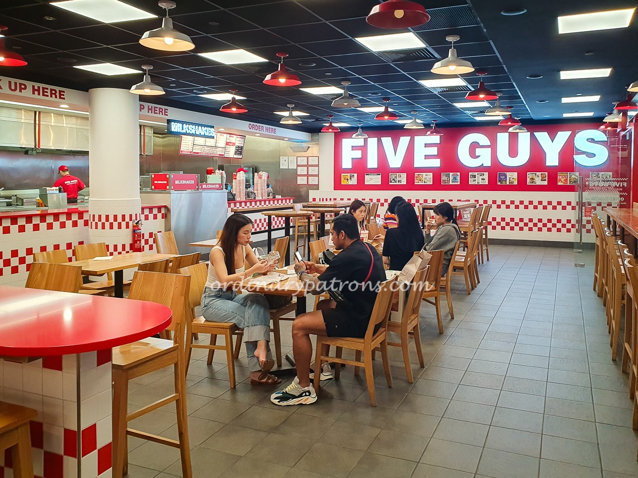 Five Guys Singapore Ion Orchard 