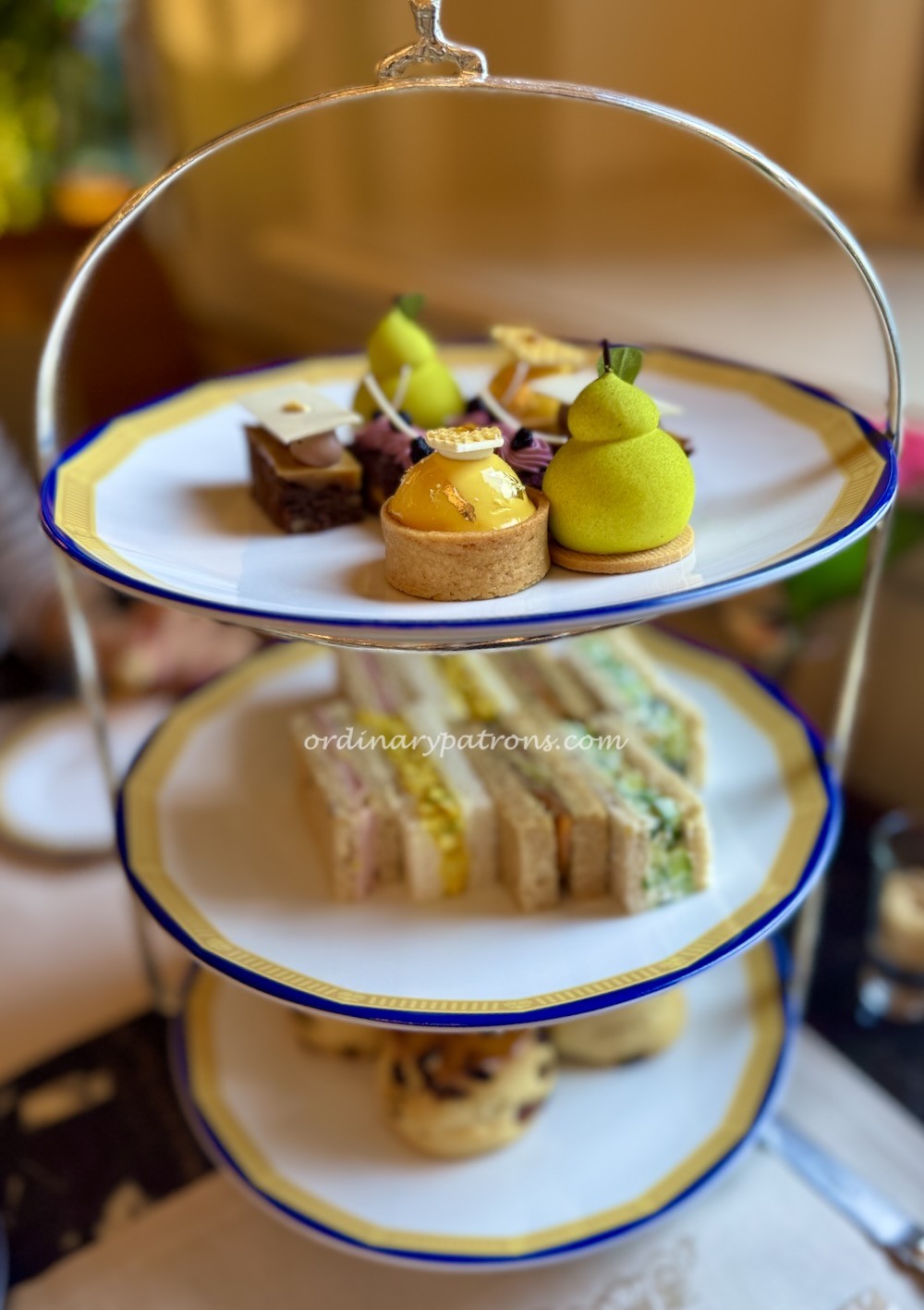 Peninsula Hotel afternoon tea in Hong Kong 
