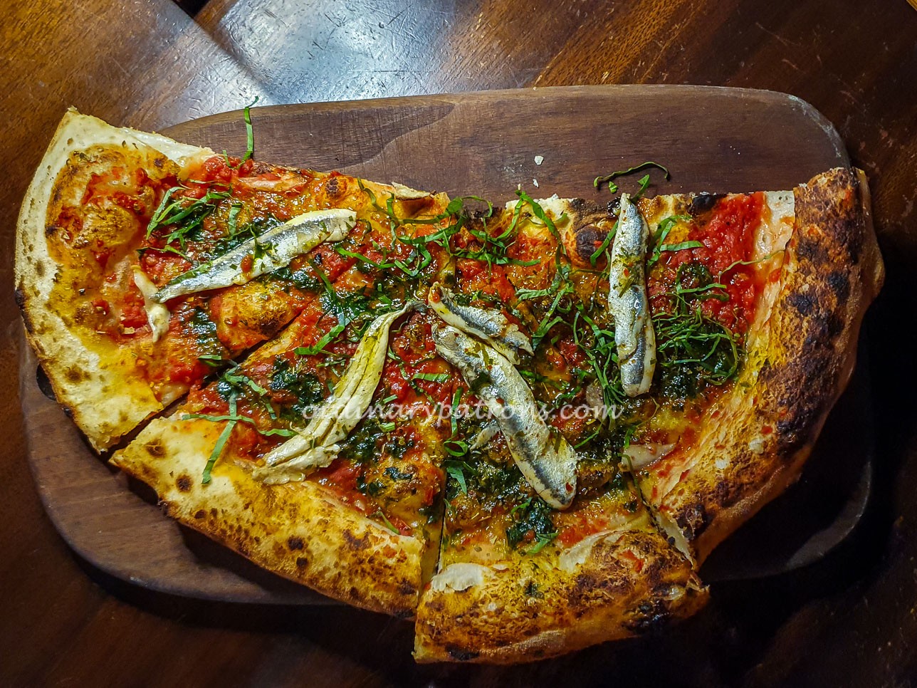 Marinara e Acciughe Pizza Half