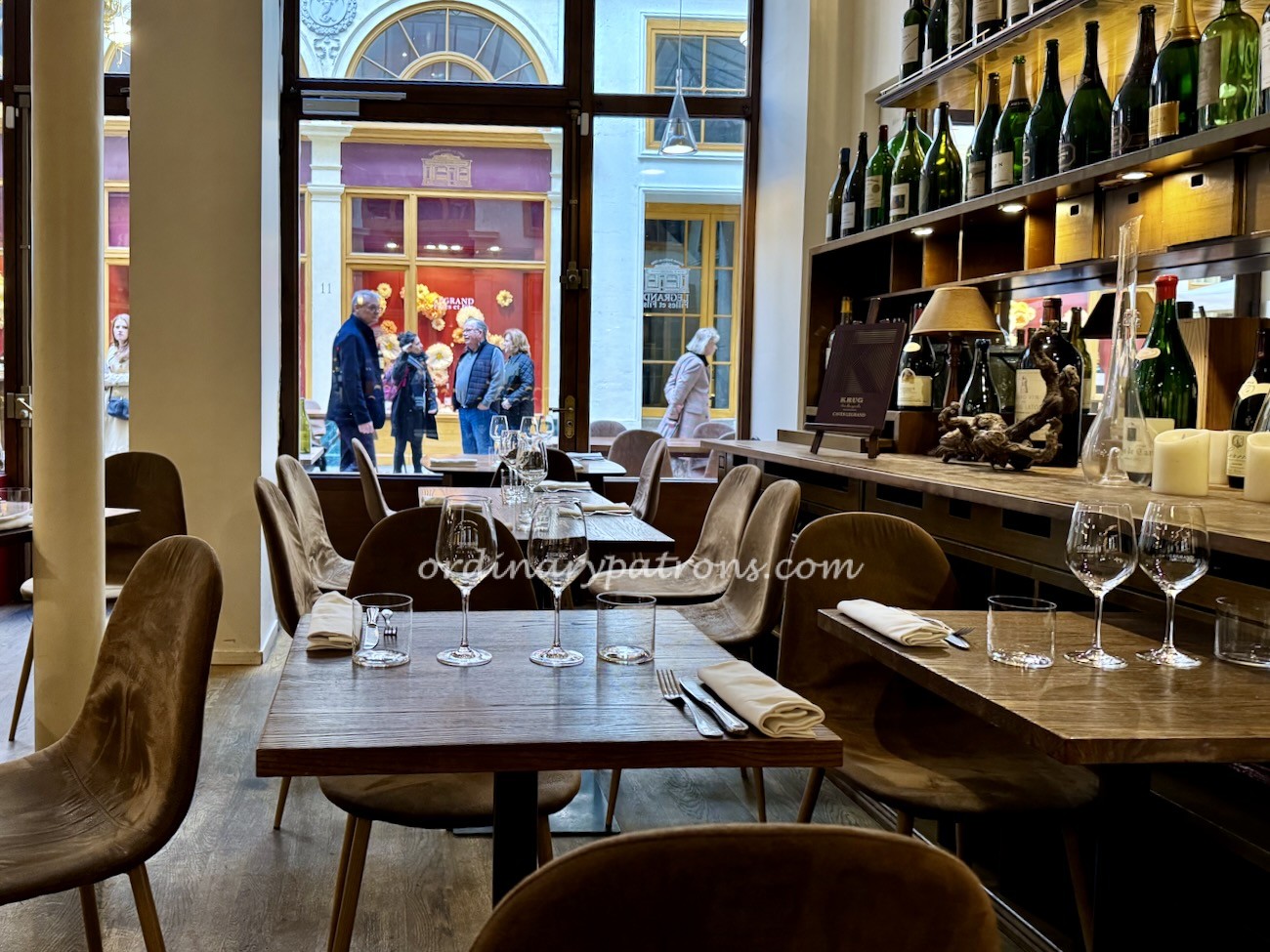 La Table des Caves Paris(Le Comptoir des Caves Legrand)Galerie Vivienne