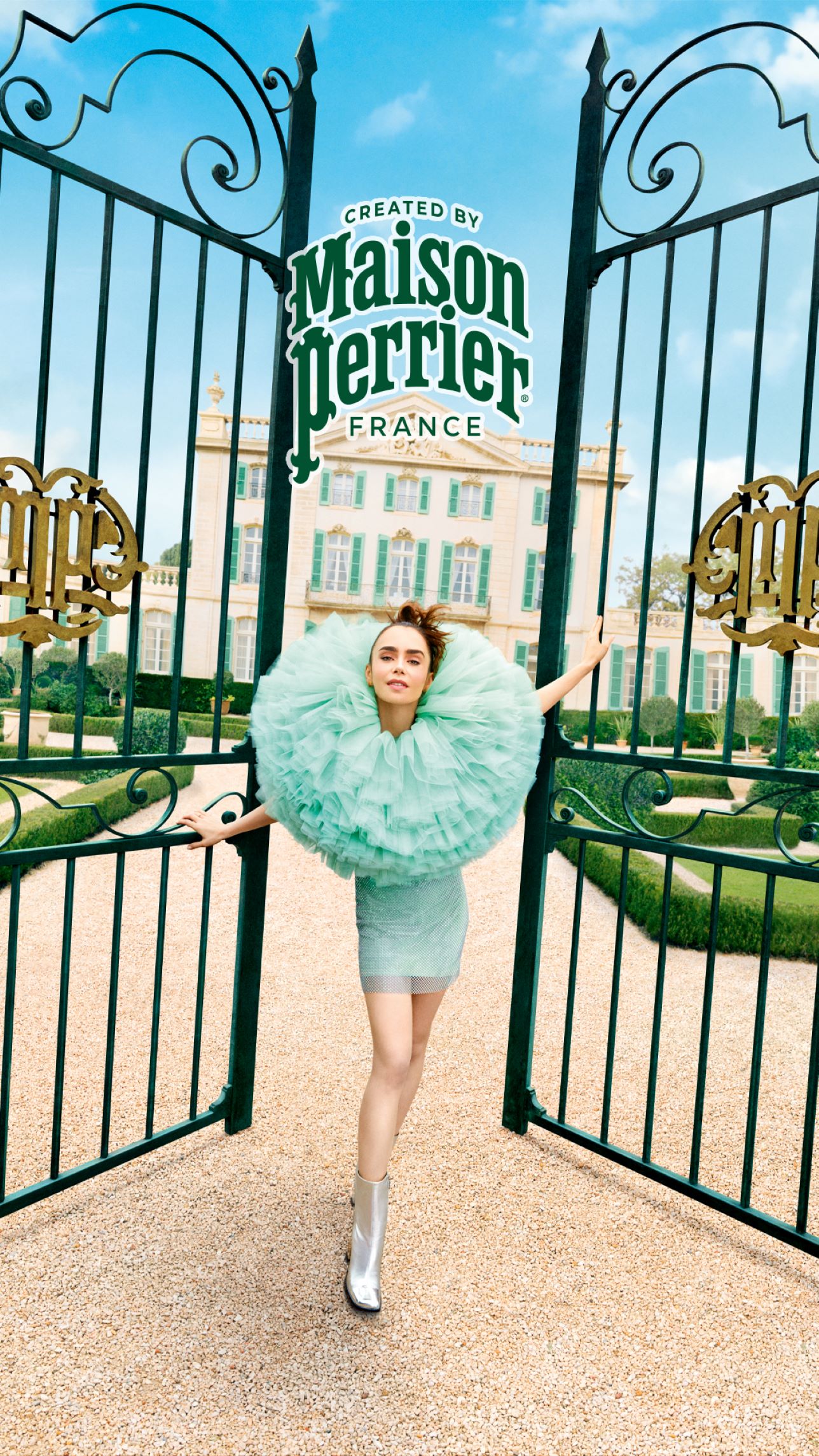 Maison Perrier - Lily Collins 