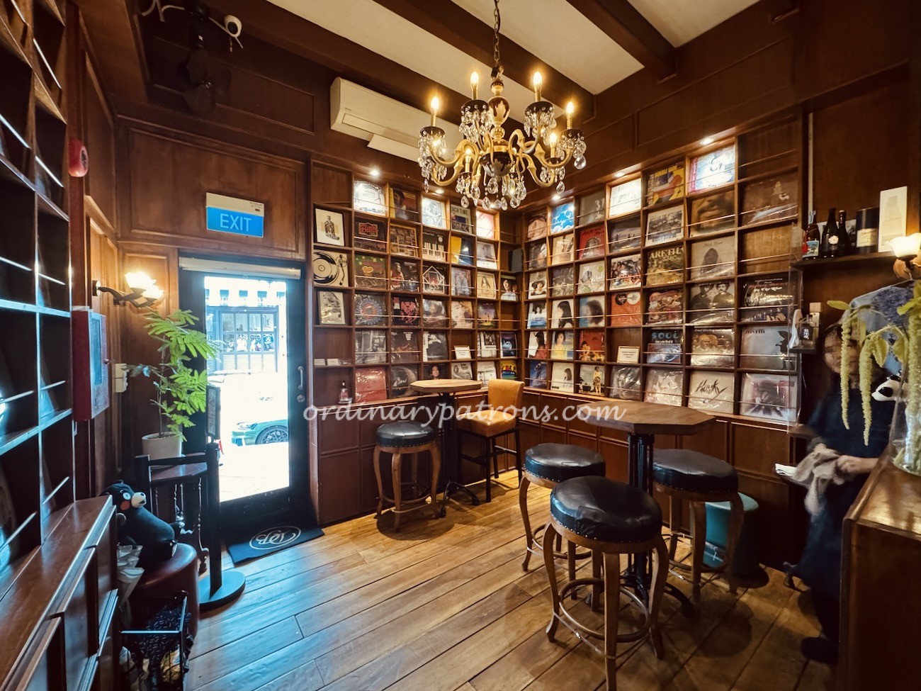 Corner Corner Cafe