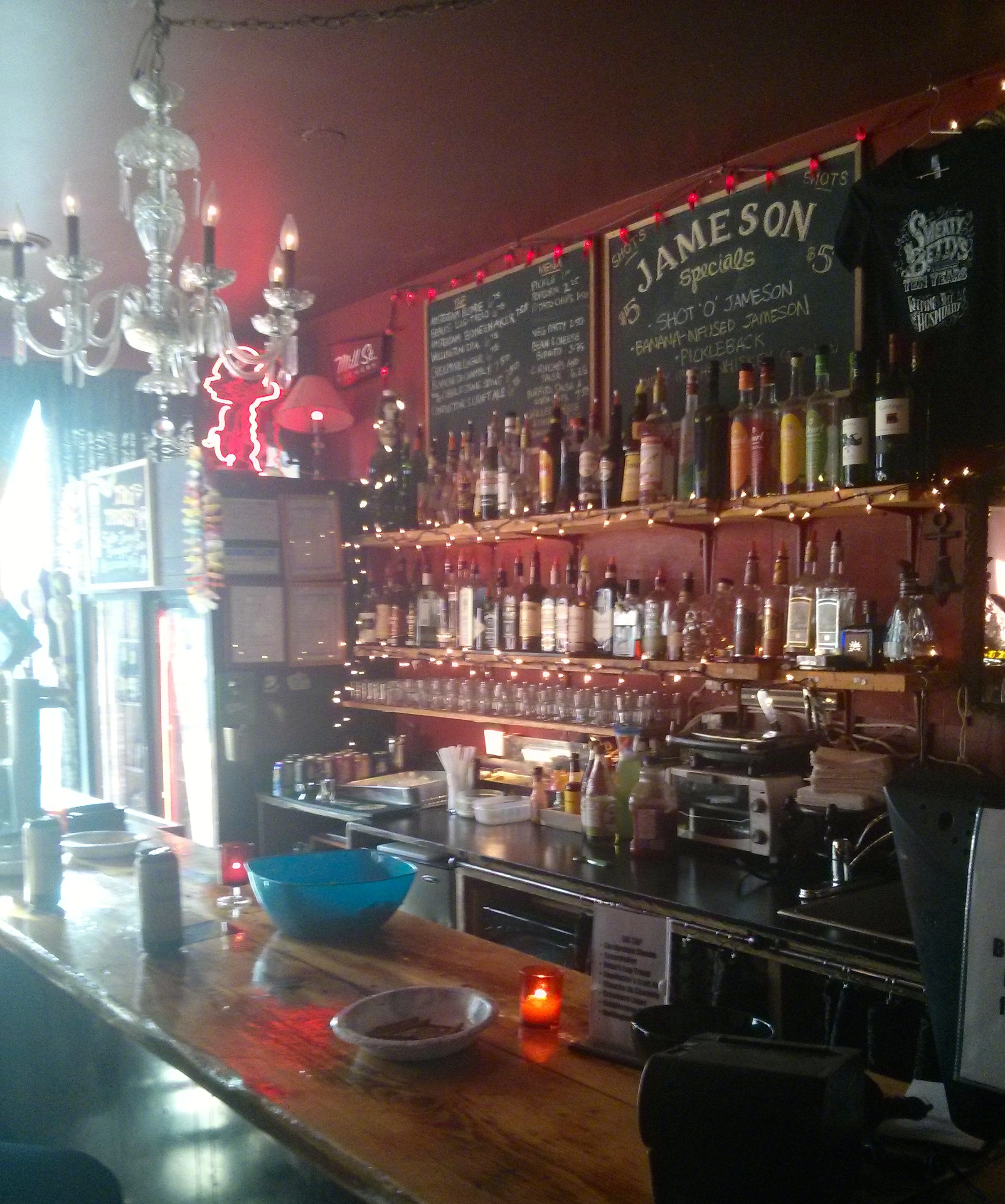 Sweaty Betty S Celebrates 10 Years On Ossington Ossington Village