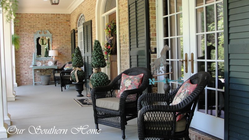 21 Of The Prettiest Farmhouse Style Porches To Inspire You