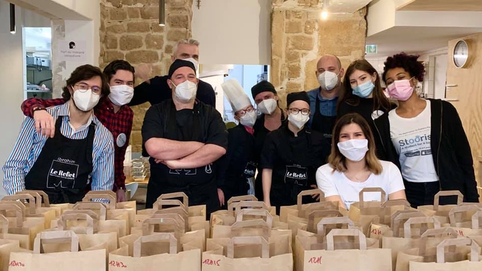 Le Marais Le Reflet Offers 1 Meals For Students Facing Financial Hardships Paris Lights Up